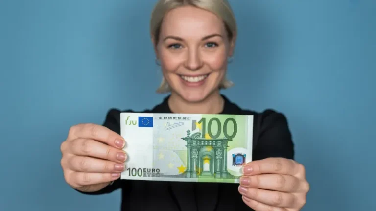 100 eurų paskola